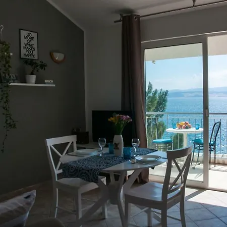 Romantic Getaway Near Omis Stanici