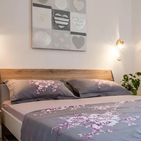 Apartamento Romantic Getaway Near Omis Stanici